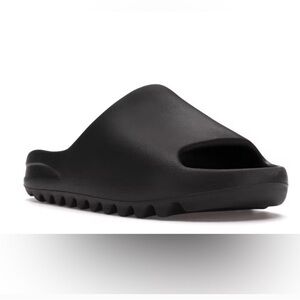 adidas Yeezy Black Comfort Slides